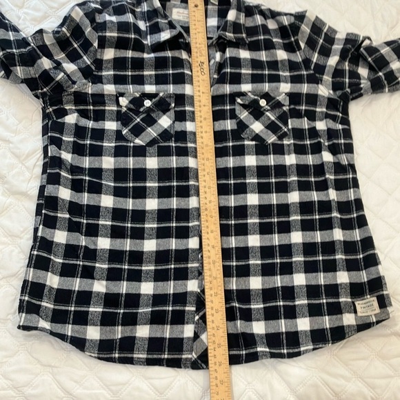 Weatherproof Vintage women’s medium (in my opinion) flannel cotton Plaid Shirt - Picture 7 of 15